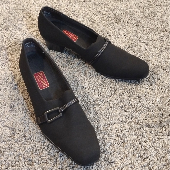 Munro Women's Size 9 Narrow. American Dark Brown Cindi Stretch Block Heel Pumps - Picture 1 of 13